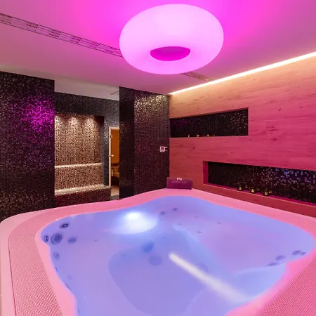 מלון Boutique Ani - Adults Only 4*